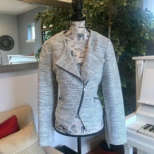 🎋 Banana Republic Women's Grey and White Blazer 🎋
